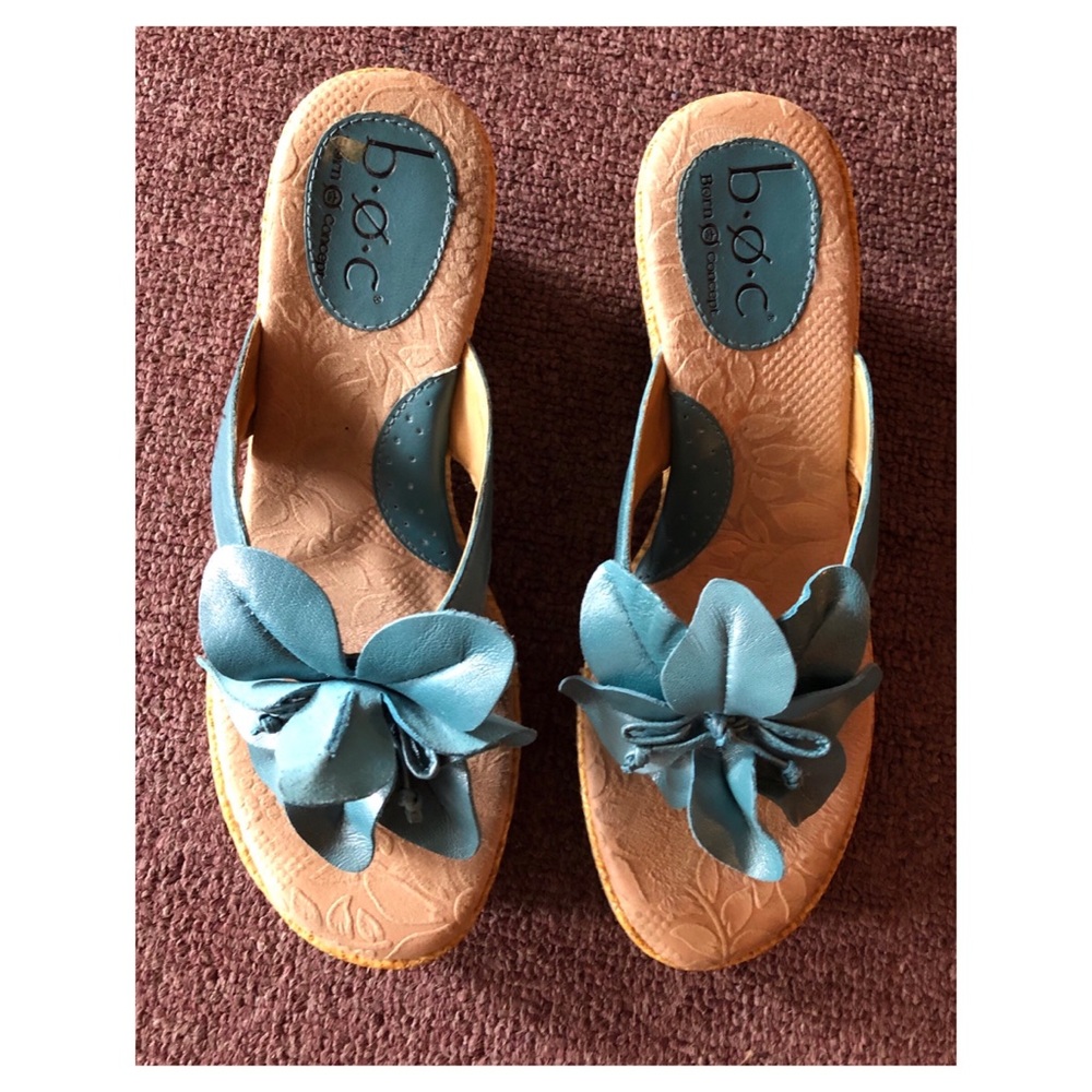 B.O.C. Wedge heel sandals with blue flower